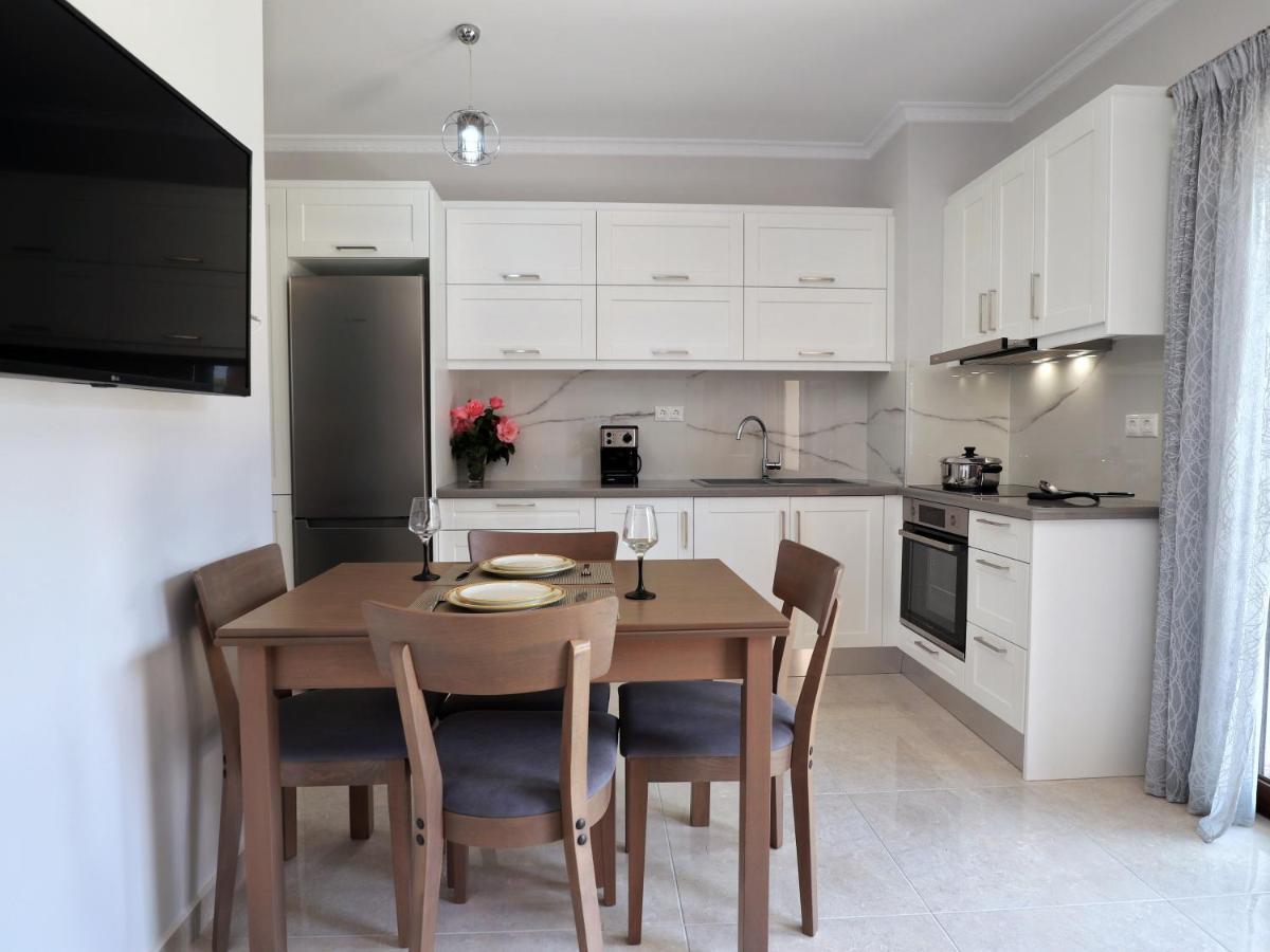 Apartment Frezia 2 *