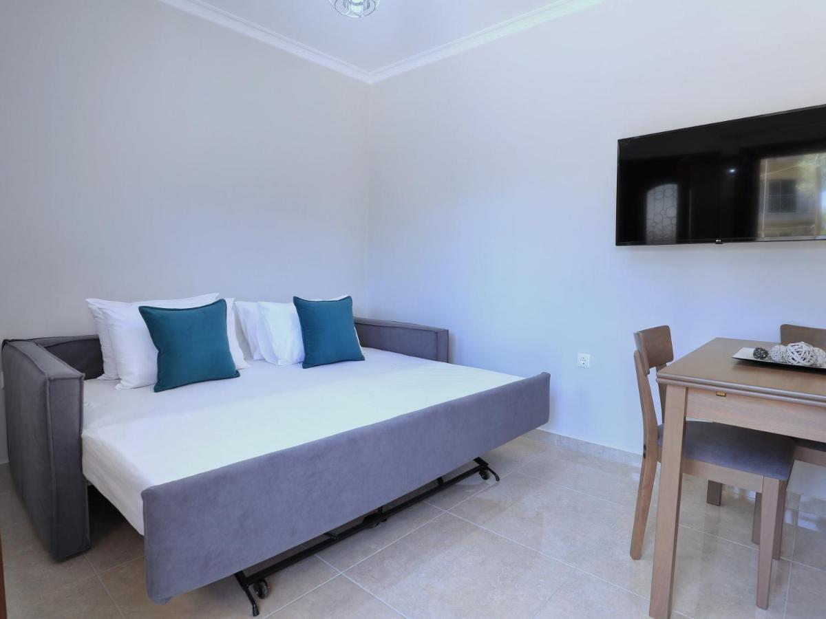 Apartment Frezia 2 *